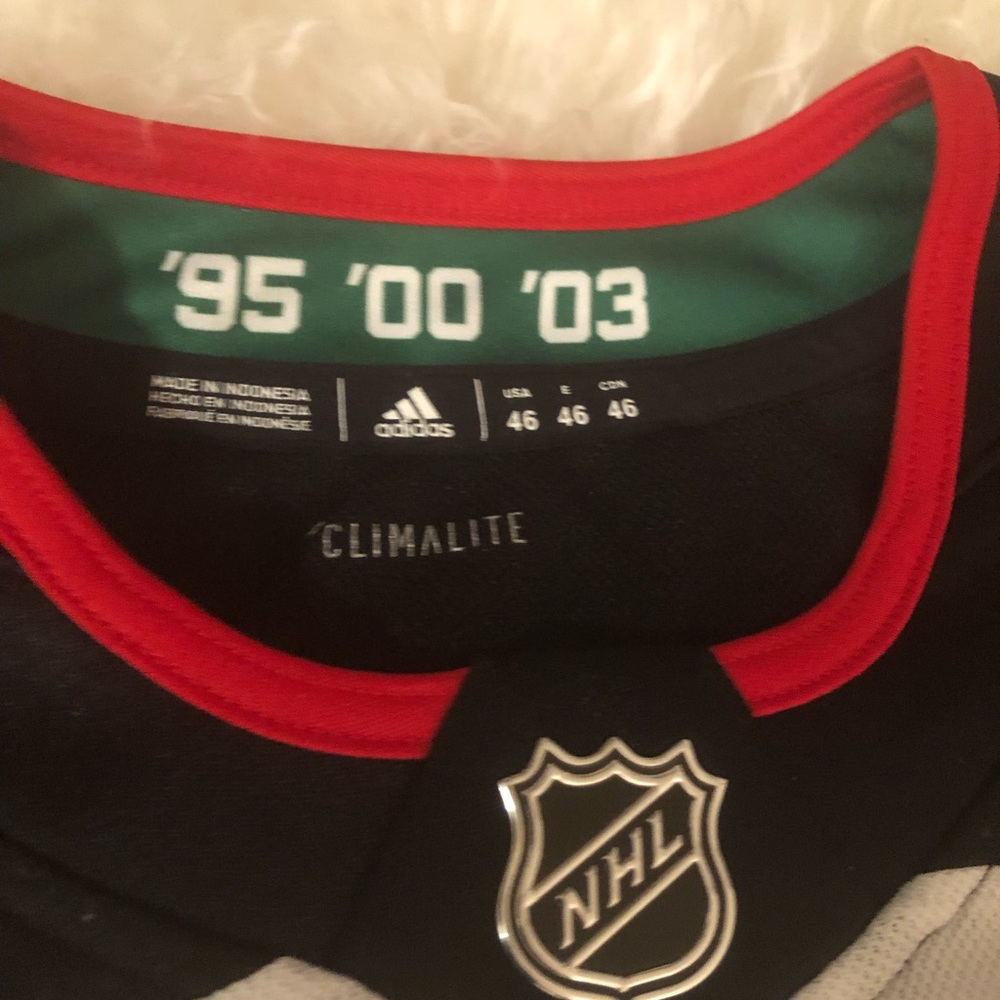 SOLD! Auth. Adidas New Jersey Devils jersey SZ S!! - Picture 6 of 15